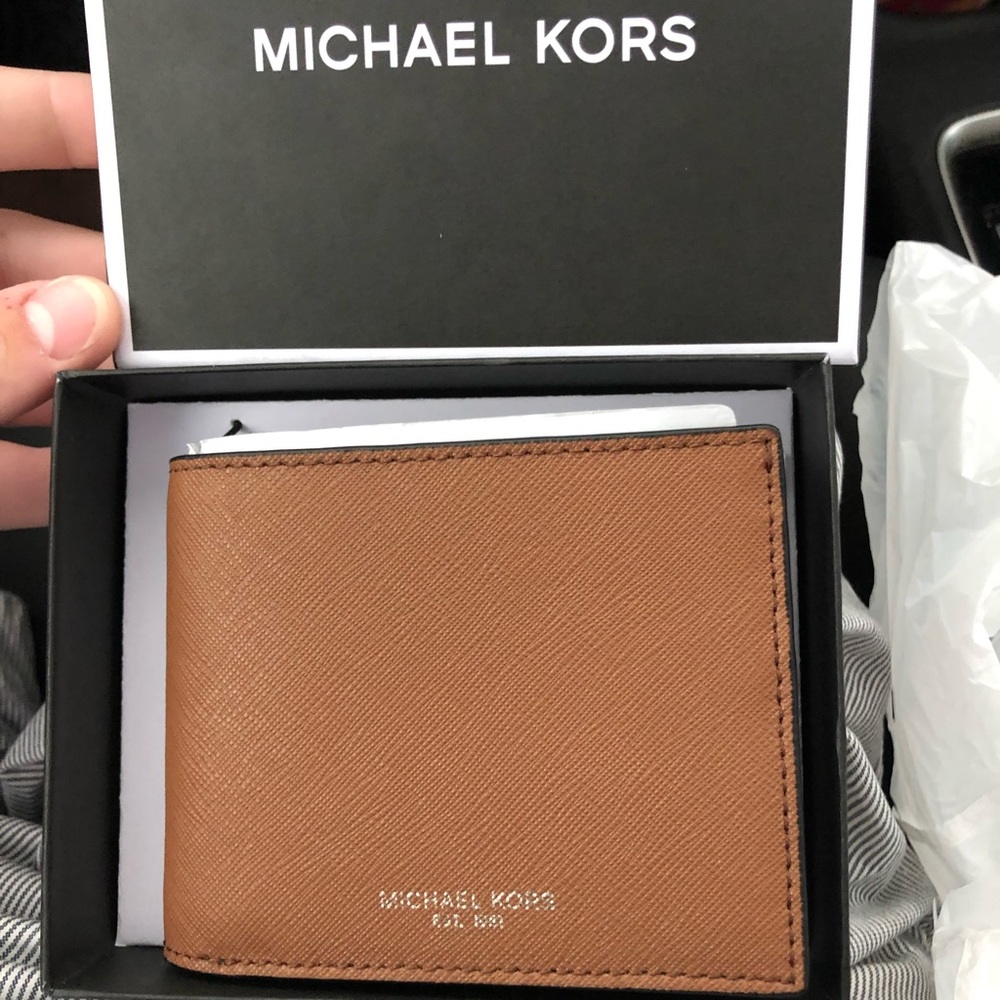 brand new michael kors wallet